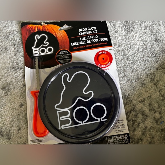 Halloween Decor Bundle Spider Webs, Projector, Banner, LED Sign, & Carving Kit - Picture 3 of 9